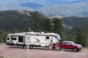 truck pulling camper with trailer brakes